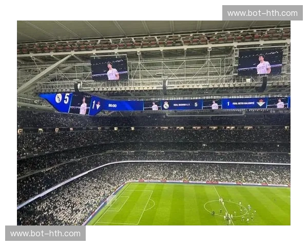 伯纳乌的夜空：皇马与瓦伦西亚的史诗对决，一场足球与激情的碰撞